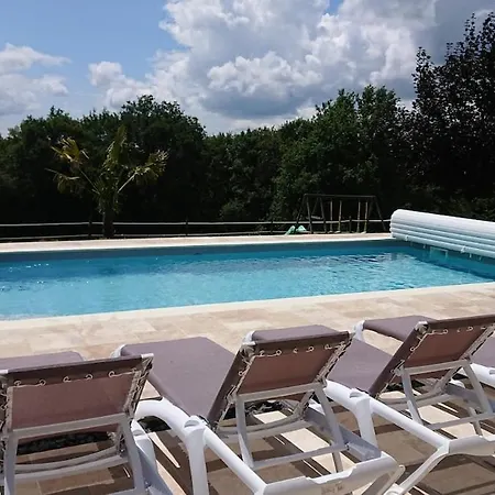 Sejour Authentique En Dordogne Avec Piscine