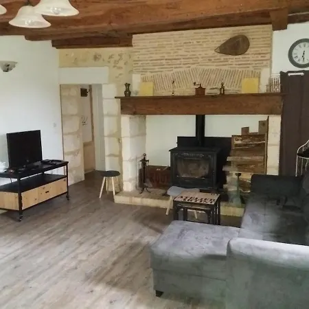 Sejour Authentique En Dordogne Avec Piscine Дом отдыха