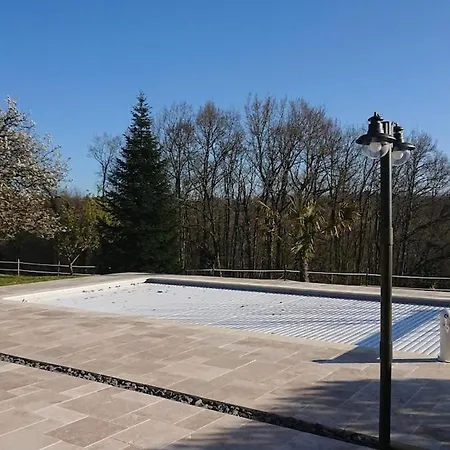 Sejour Authentique En Dordogne Avec Piscine Дом отдыха